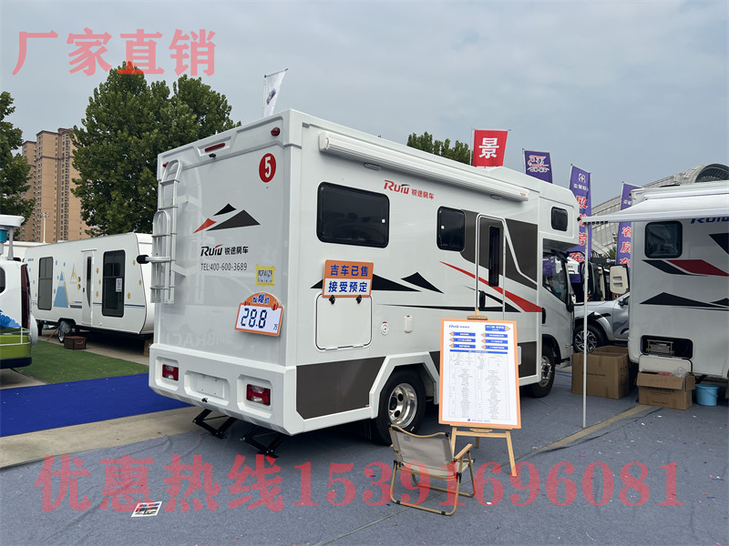 长轴高顶b型房车 瑞弗R700堪称B型房车典范,配置高设计到位