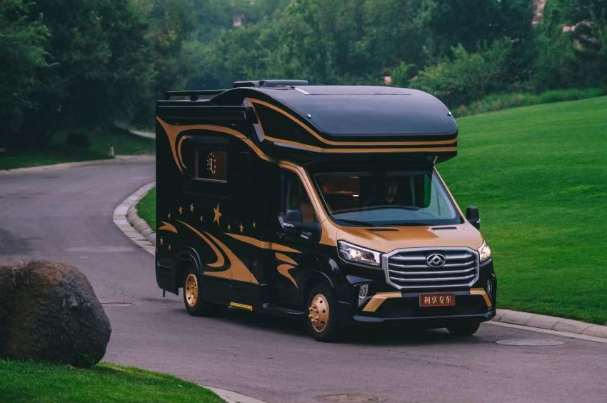程力牌CL5041XLJ6YS多功能高端商务旅居车